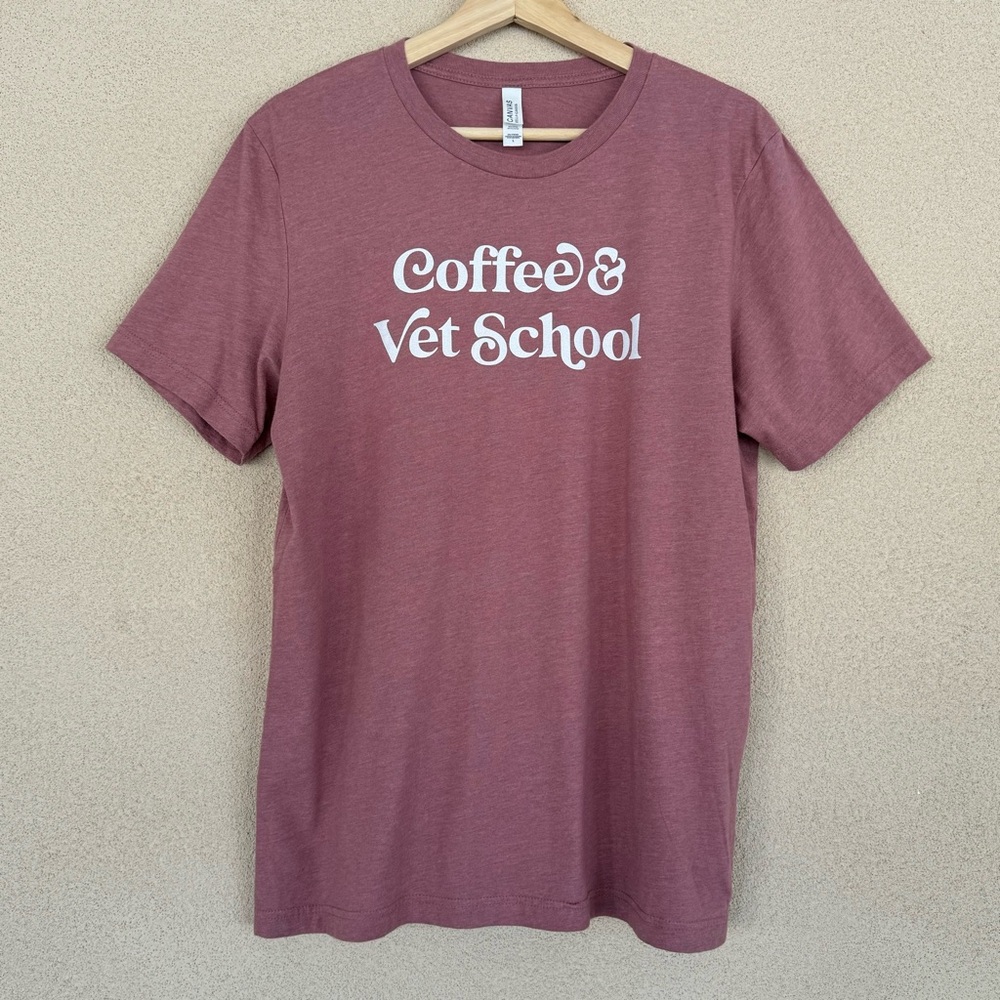 Coffee & Vet School Tee Sz L & extra necessities 🐾
